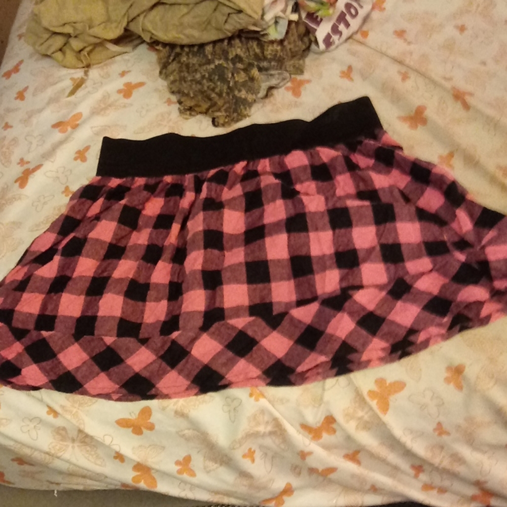 A. Pink checker board skirt